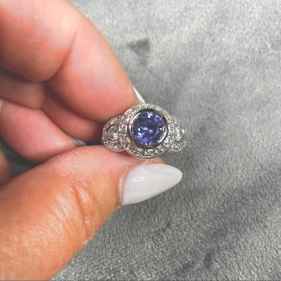 Round Purple stone with pillows of simulated diamonds .925 Sterling silver - Picture 5 of 14